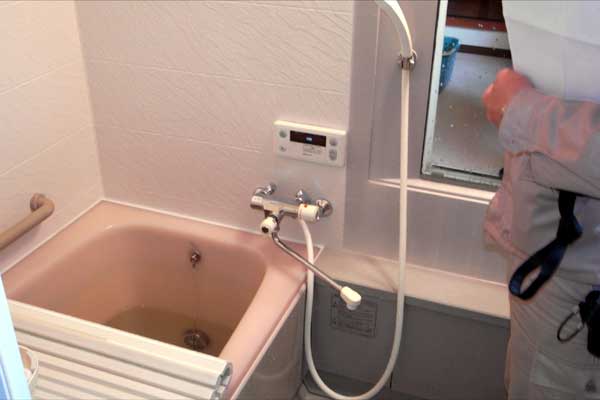 写真・浴槽湯張り金具の調査